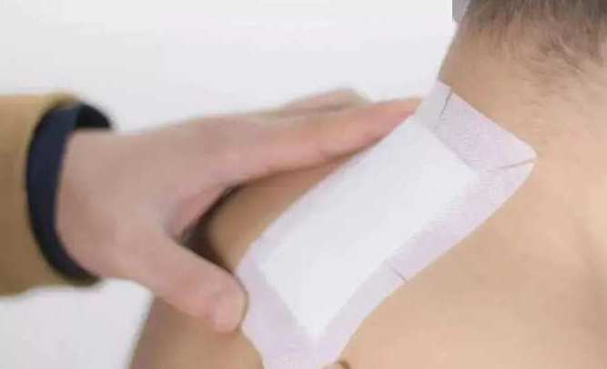 冬季温度低的时候 老人和孩子都尽量少到室外活动