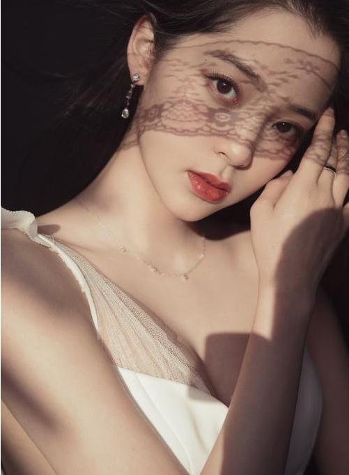 撩汉是一门学问：让男人神魂颠倒的魅力从哪里来？