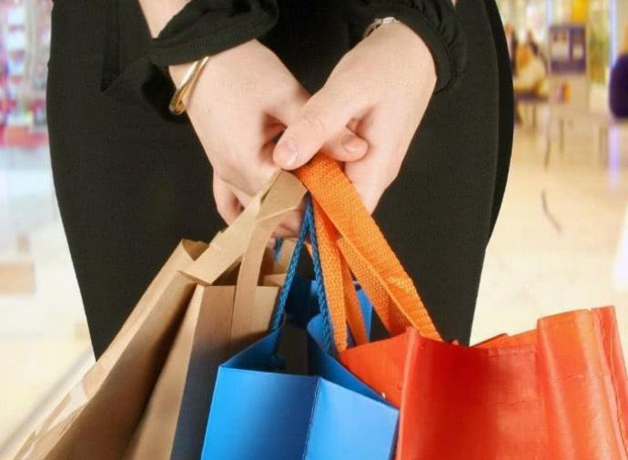 给女朋友买礼物怎么花钱才合理？