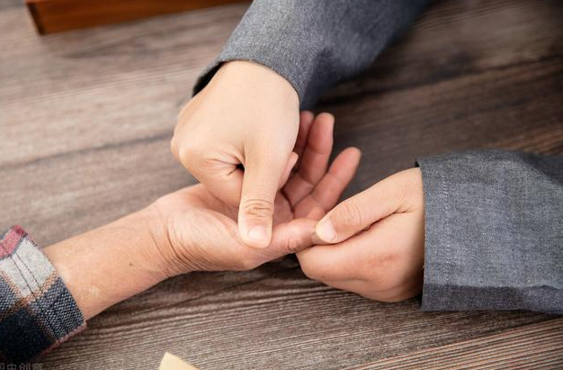 想要身体健康 常按这四个穴位