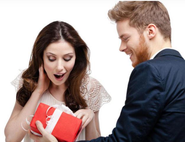送女生礼物必须知道的3个要点，屡试不爽！