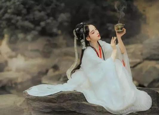 女性心理学：如何破解冰山美人的心理防御