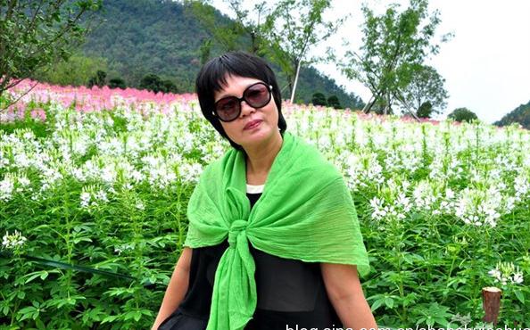 如果一个受过伤的女孩喜欢你，她会有什么表现？