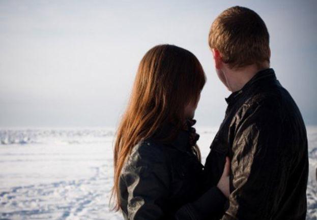 别怪你的相亲对象不理你，等着妹子来主动当然陷入僵局