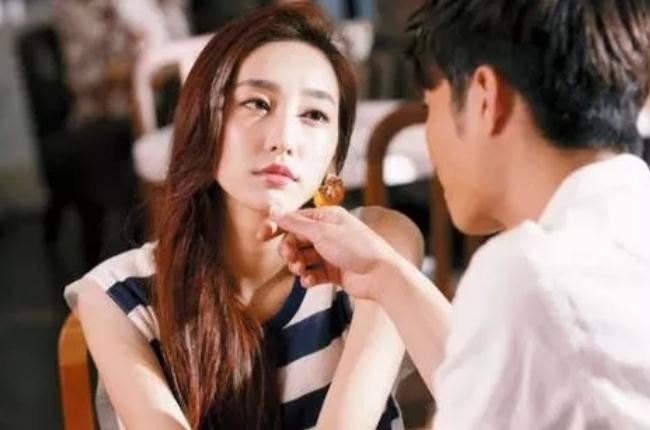 心理分析：女生被搭讪后在想什么？