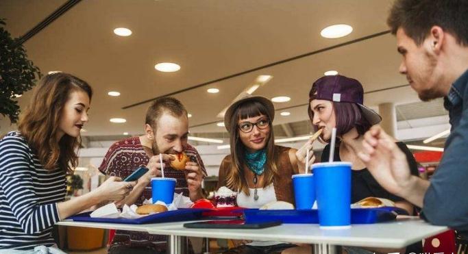 生活中遇到小人,骂也不是,打也不对,那到底该怎样正确反击?