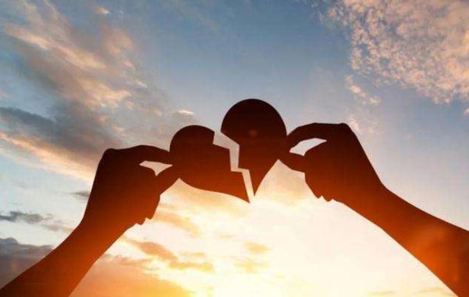 如何看待回避型依恋的拉黑行为？