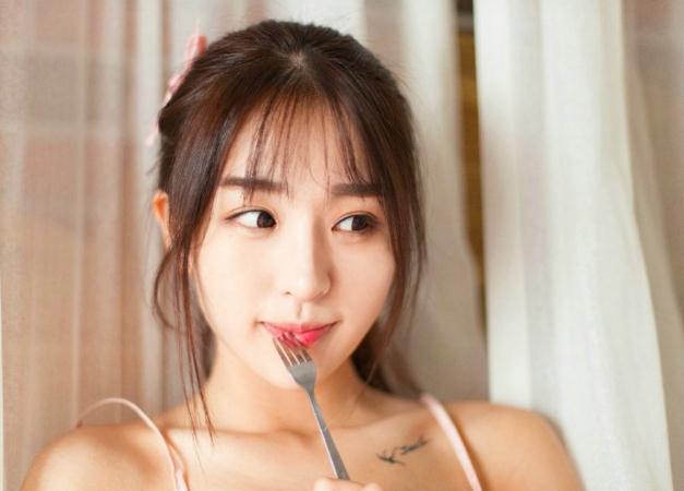 如果你很喜欢前任，你会主动联系吗？