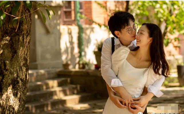 要选择一个家里人都同意的结婚还是选择自己喜欢的？