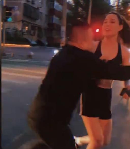 男子回应拦停谷爱凌合影不让走：不是故意的，当时有车让她小心一点