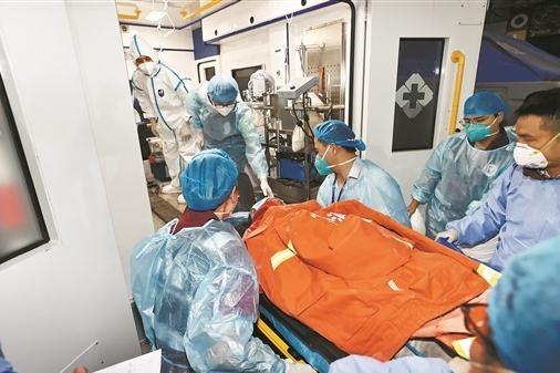 长沙居民自建房倒塌事故：目前共救出10名被困者 发现5名遇难者