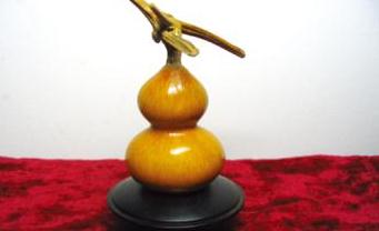 摆件葫芦放在客厅哪里好 放在东南方吸财化煞