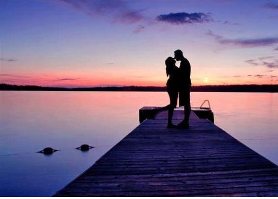 「伴侣在大城市找到很好的工作」，要放下一切跟 TA 去吗？