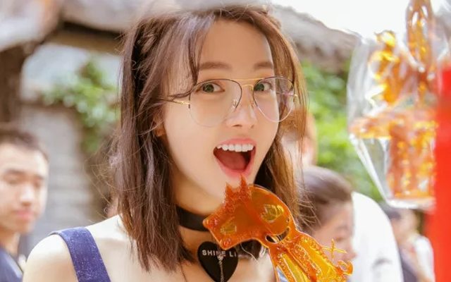 追女生的过程中怎么做到既不做舔狗又不高冷？