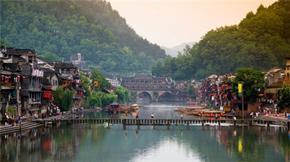 民间歇后语大全　拿根面条去上吊 — 死不了人