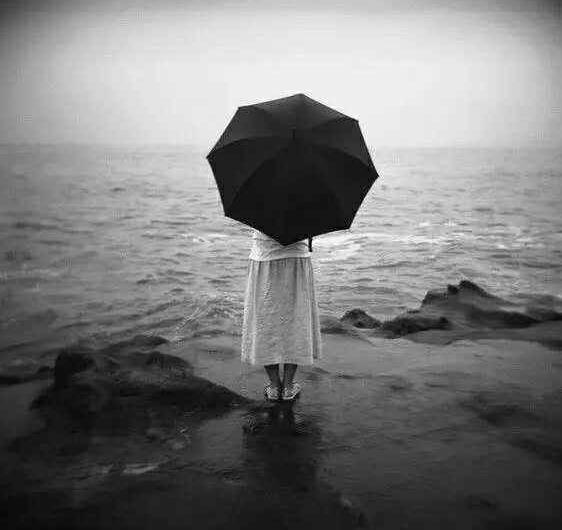 玻璃心患者：我们每天都活在自我否定里