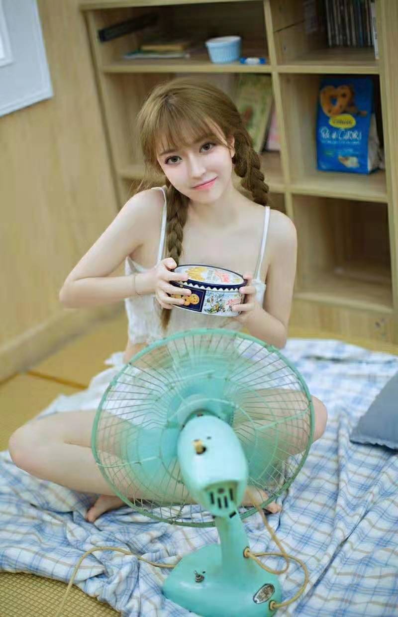 和女生聊天，有哪些话题百试不爽