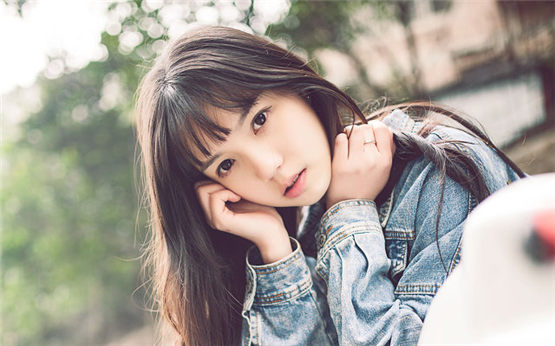 相亲的女生拒绝了我的表白，但愿意继续接触，接下来应该怎么做？