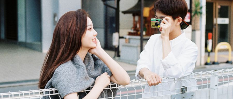 约会两次后女生在微信聊天上变得冷淡怎么办？