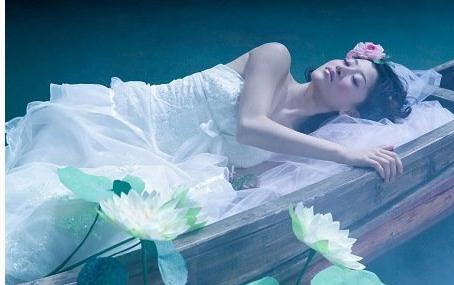 为什么可以和身边的朋友相处自然与愉快，和自己喜欢的人却做不到这一点？