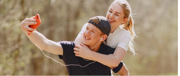 我是女生，男生酒后强吻你，但第二天清醒后又不主动联系你是什么情况？