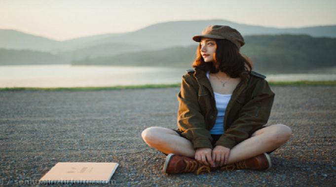 之前来往的挺好的女生现在对我态度转冷，我现在该怎么做？
