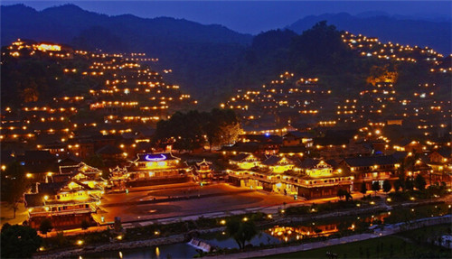 在职场上，身边的人犯错误了该怎么办？