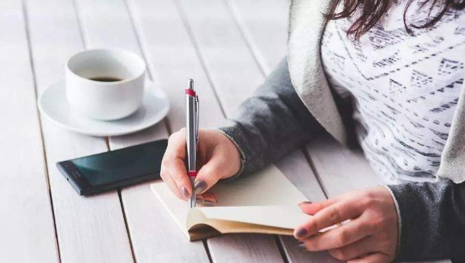 平时在公司寡言少语，也没得罪人，为什么单位的人都讨厌我？