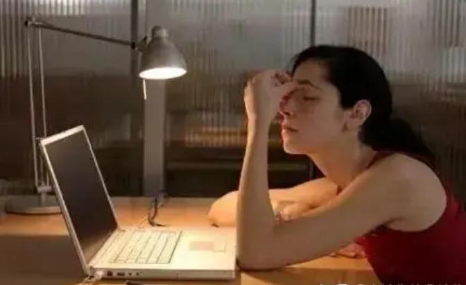 上班族为何易患失眠？该如何缓解这种情况