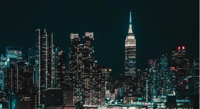 每天抱着手机到天明…警惕“晚睡强迫症”