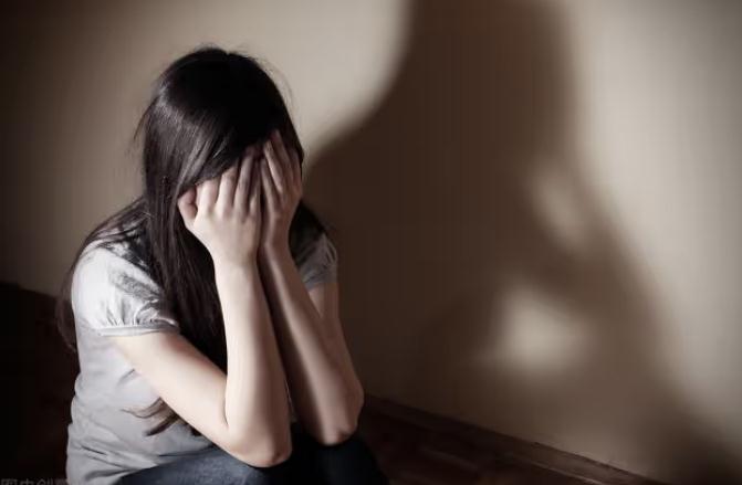 抑郁症VS正常情绪低落，两者之间有何区别？