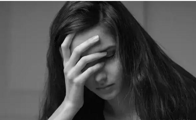 抑郁症的病因是什么？这3个原因，不少人都“逃避”不了