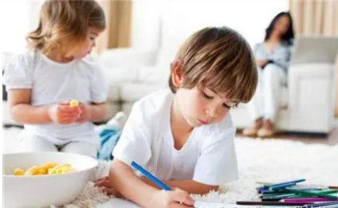 孩子胆小怕事怎么办？ 六个妙招教你怎样让孩子胆大