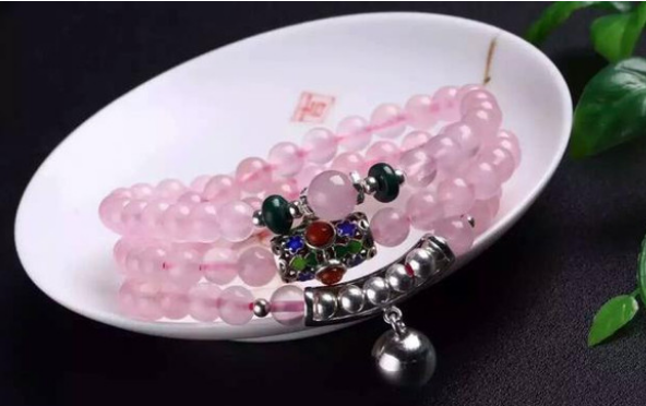 七夕节必备粉水晶的原因