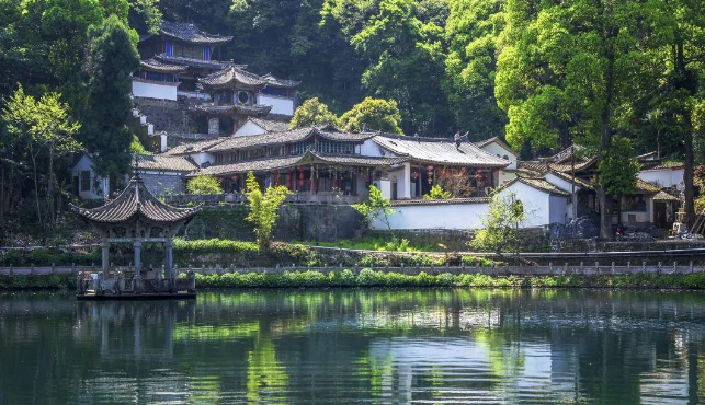 聊聊为什么我们盖房子讲究坐北朝南立向！