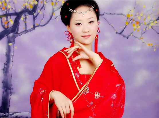 富贵的女性八字有哪些特征