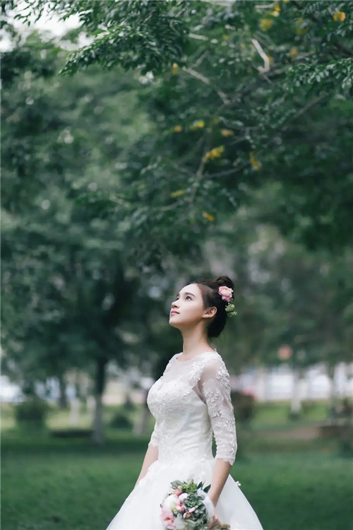 八字火旺的女人戴什么首饰好，适合八字火旺女人的吉祥物