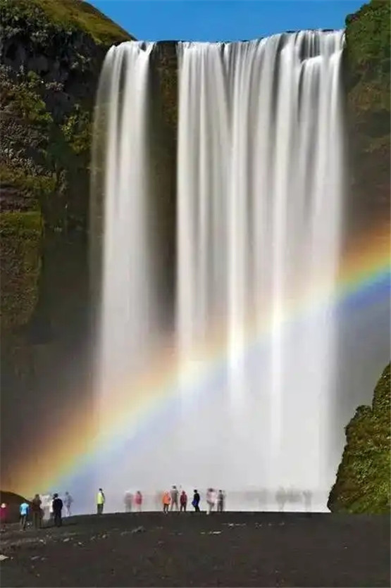 八字“食神制杀逢枭神，不贫则夭”是真的吗？