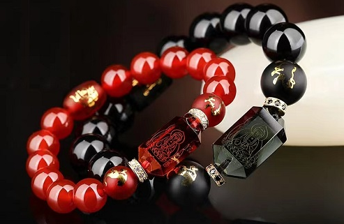 戴自己属相有什么讲究，佩戴什么饰品最招财旺运