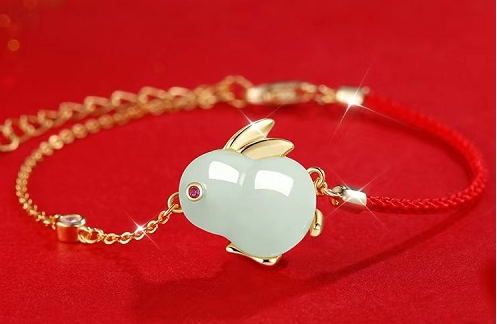 闺蜜本命年送什么礼物合适，兔年本命年送女生什么礼物最好