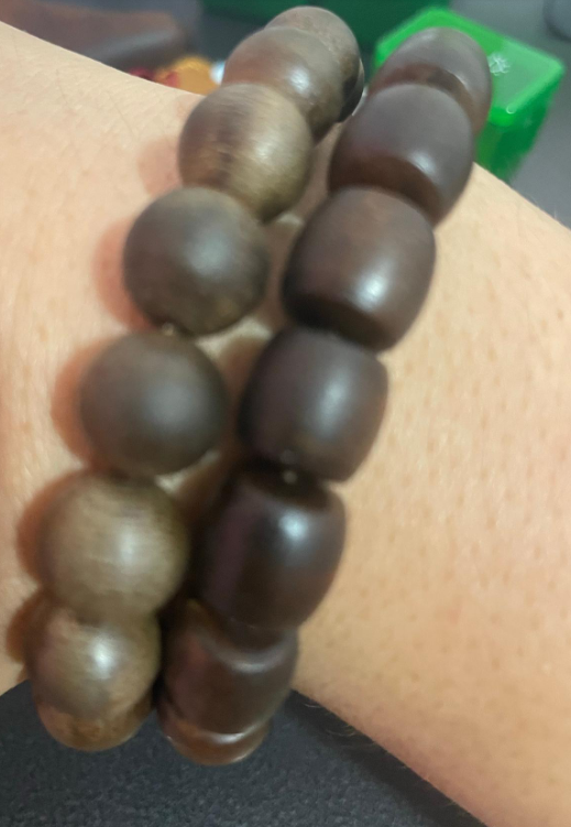 五行喜土佩戴布置的补助之物