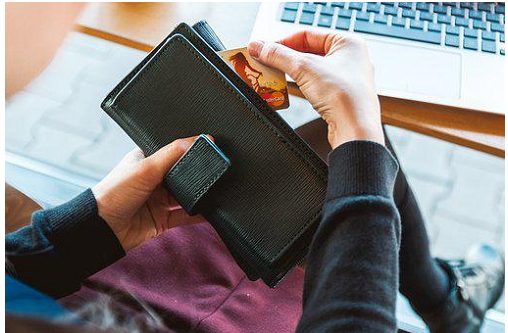 钱包里放什么最聚财，有这个招财效果最好