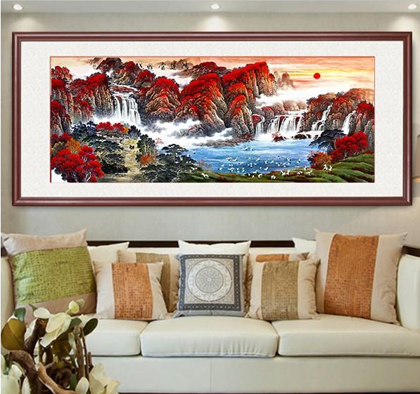 客厅应该挂什么画？招财又进宝